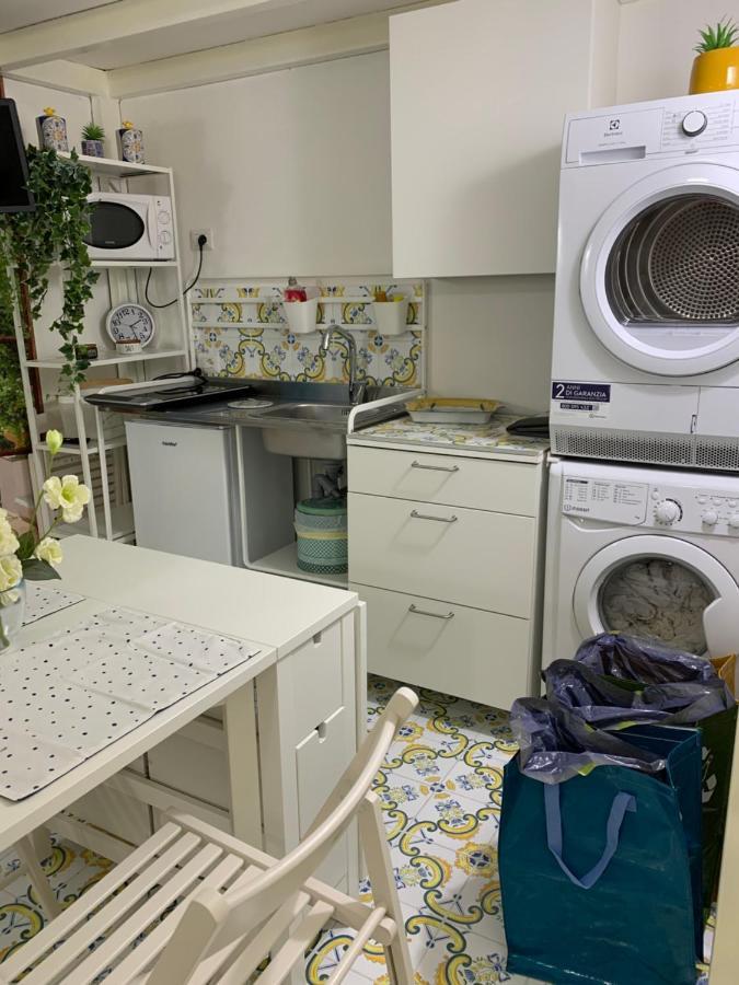Magiuma House Apartment Наполи Екстериор снимка