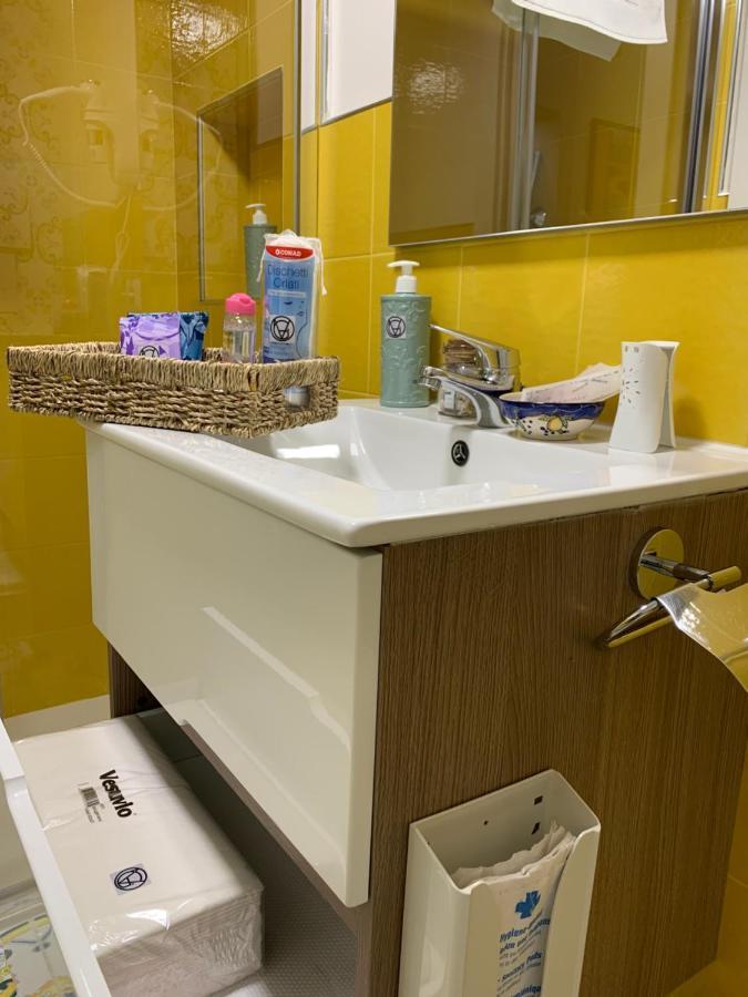 Magiuma House Apartment Наполи Екстериор снимка